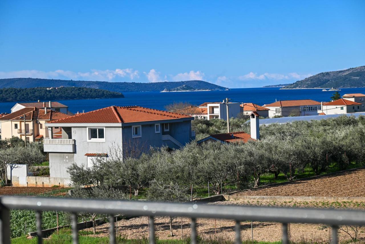 Apartment Marko Trogir Exterior photo